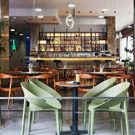 Metro Отель Тирана