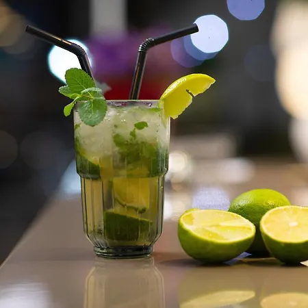 Отель Metro Тирана