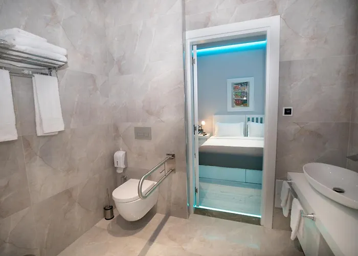 מלון Metro טיראנה