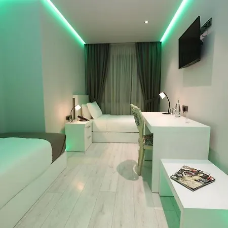 Hotel Metro 4*