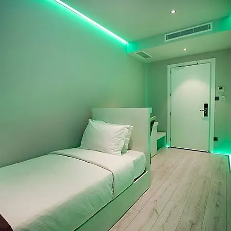 Metro 4* Tirana