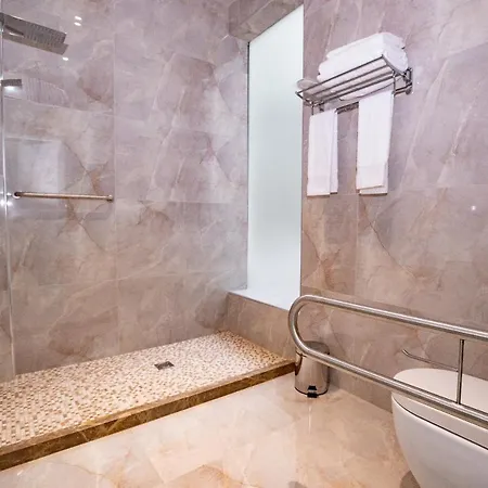 Metro 4*
