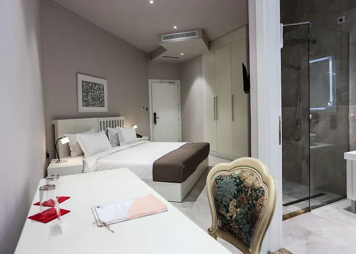 Metro Hotel 4*