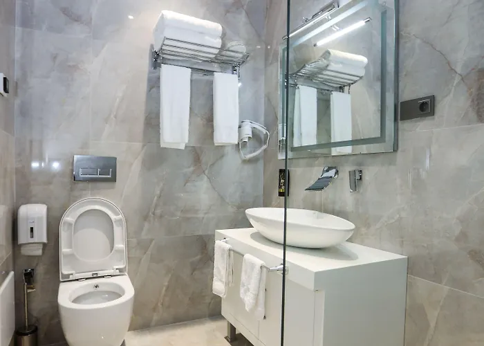 Отель Metro Тирана