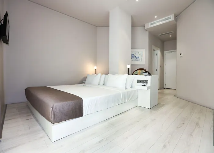 Metro Hotel