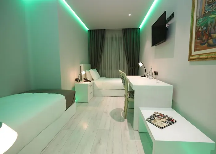 Metro 4* Тирана